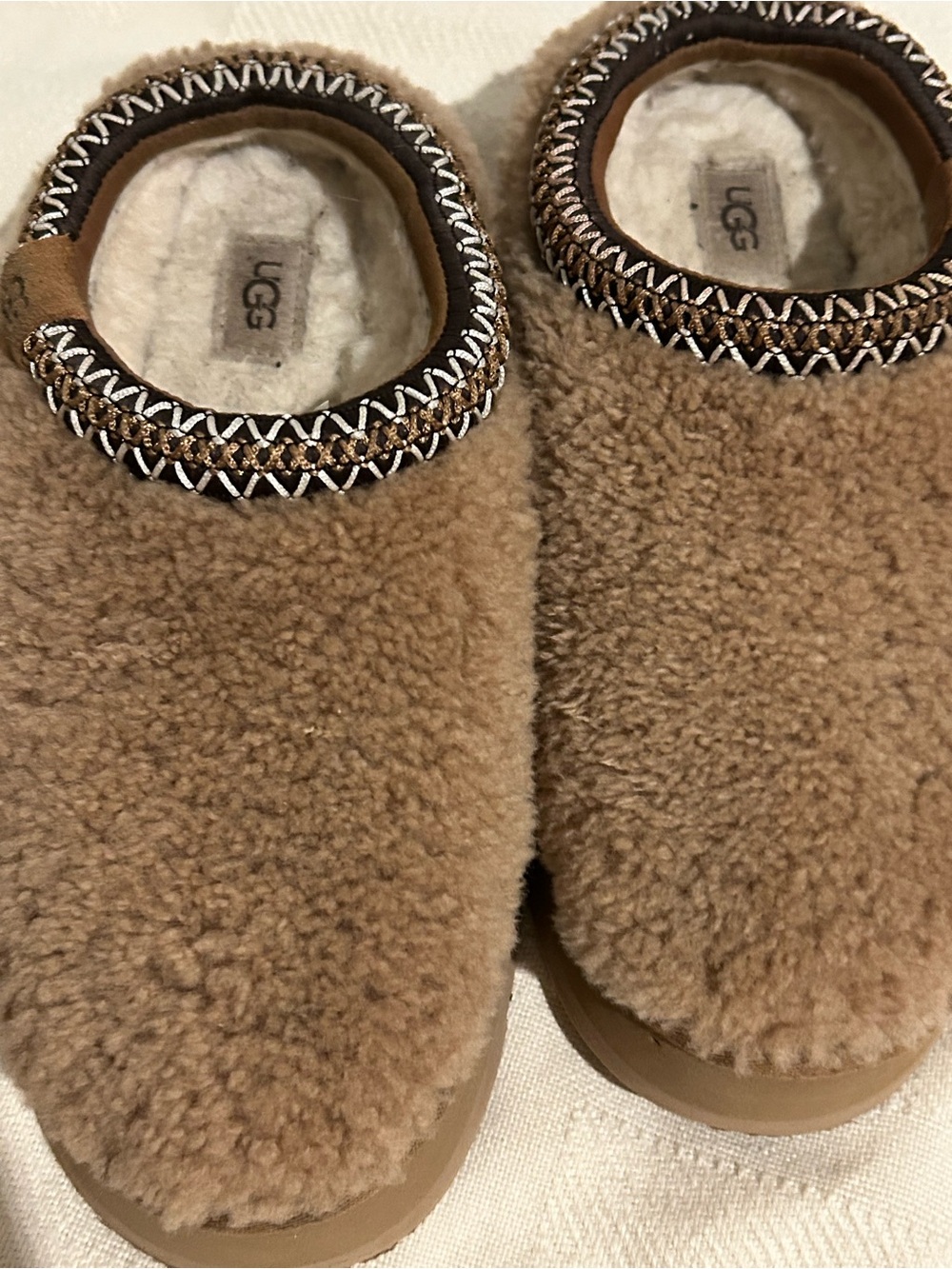 UGG TASMAN MAXI CURLY platform